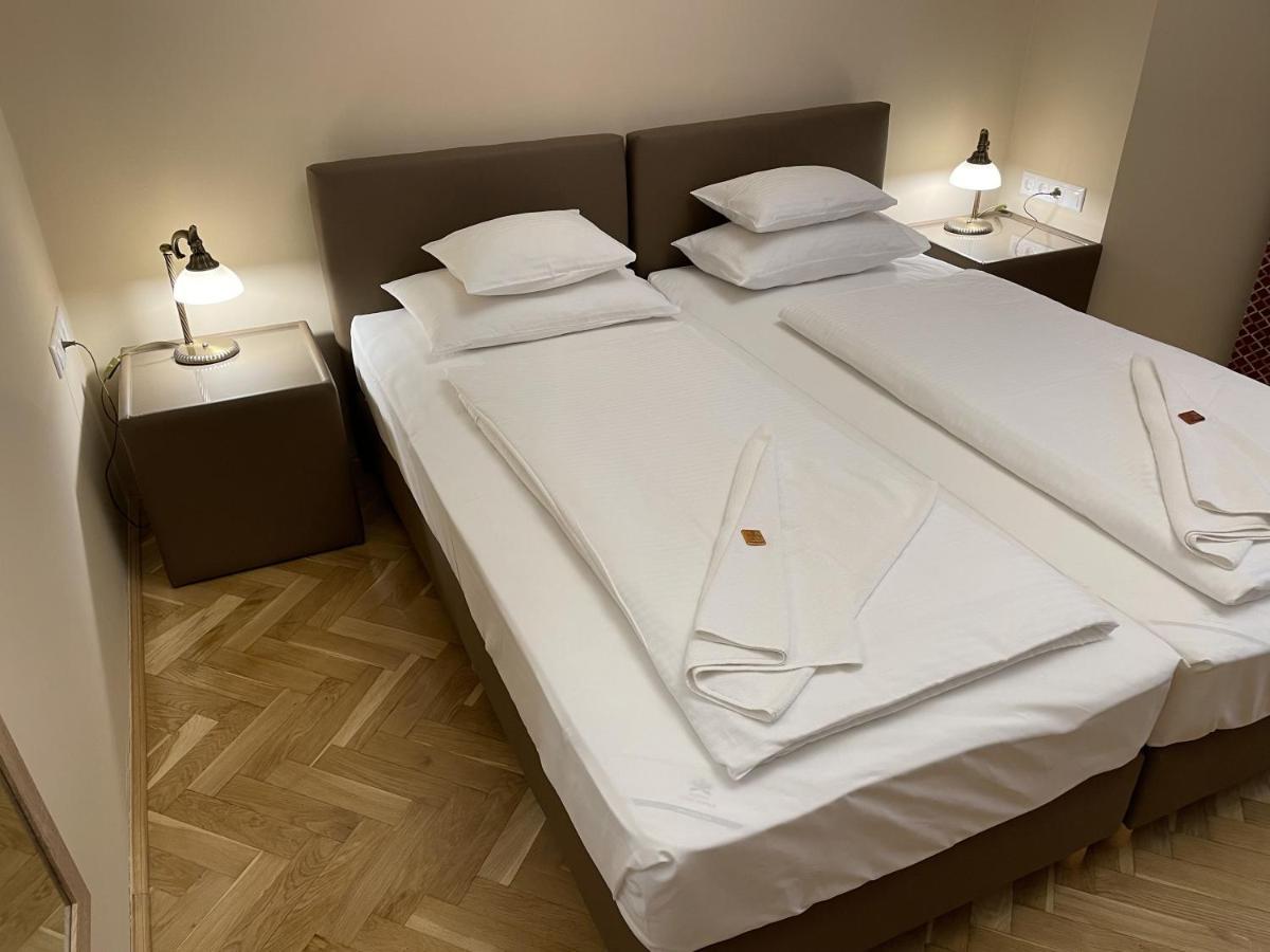 Dozsa Apartman Szeged Bagian luar foto