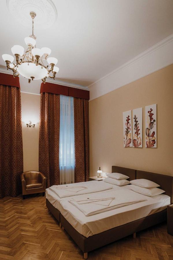 Dozsa Apartman Szeged Bagian luar foto