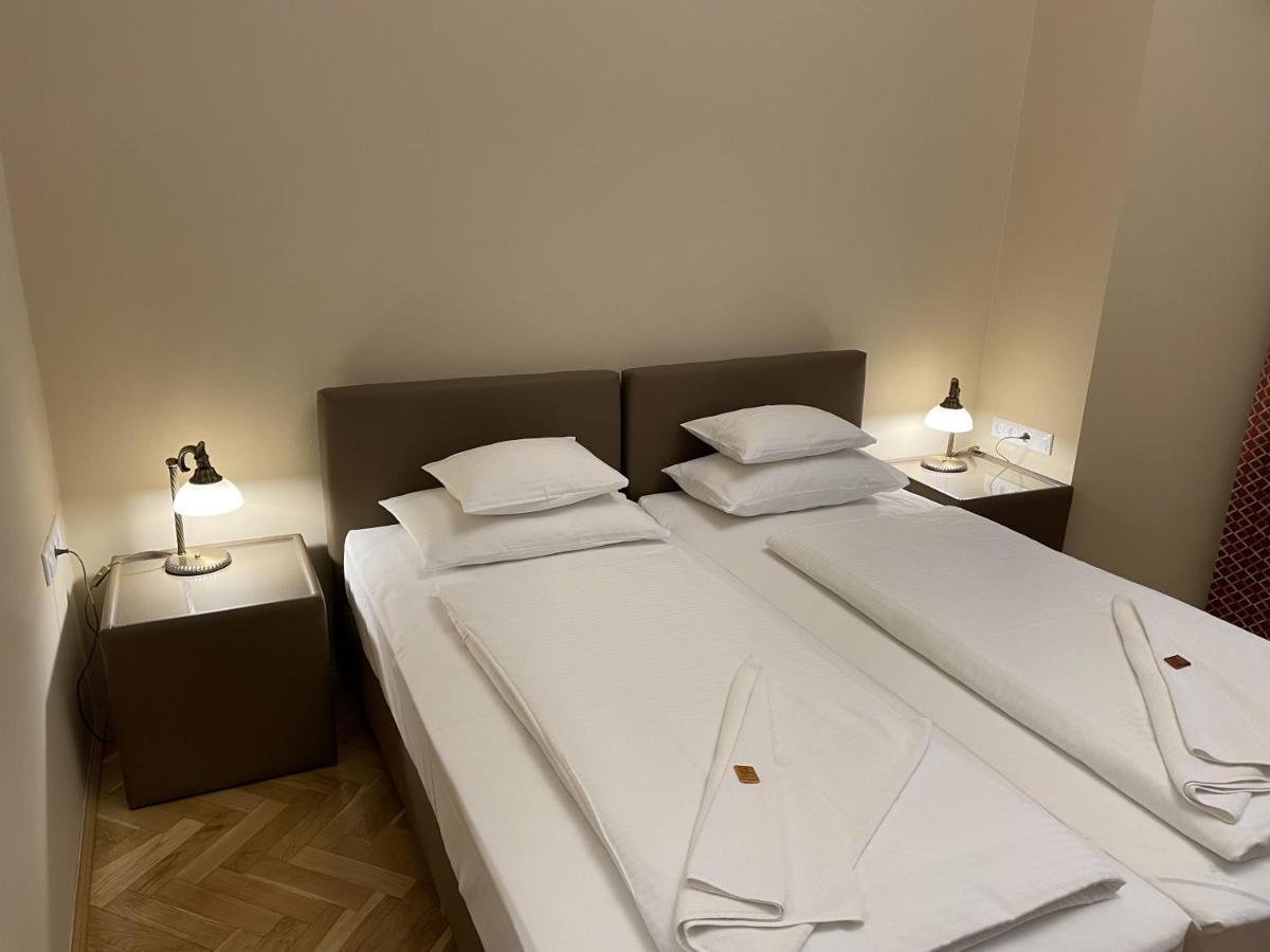 Dozsa Apartman Szeged Bagian luar foto