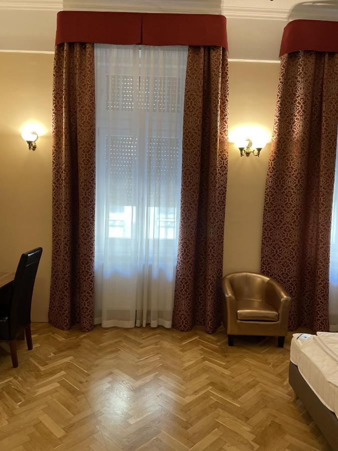 Dozsa Apartman Szeged Bagian luar foto