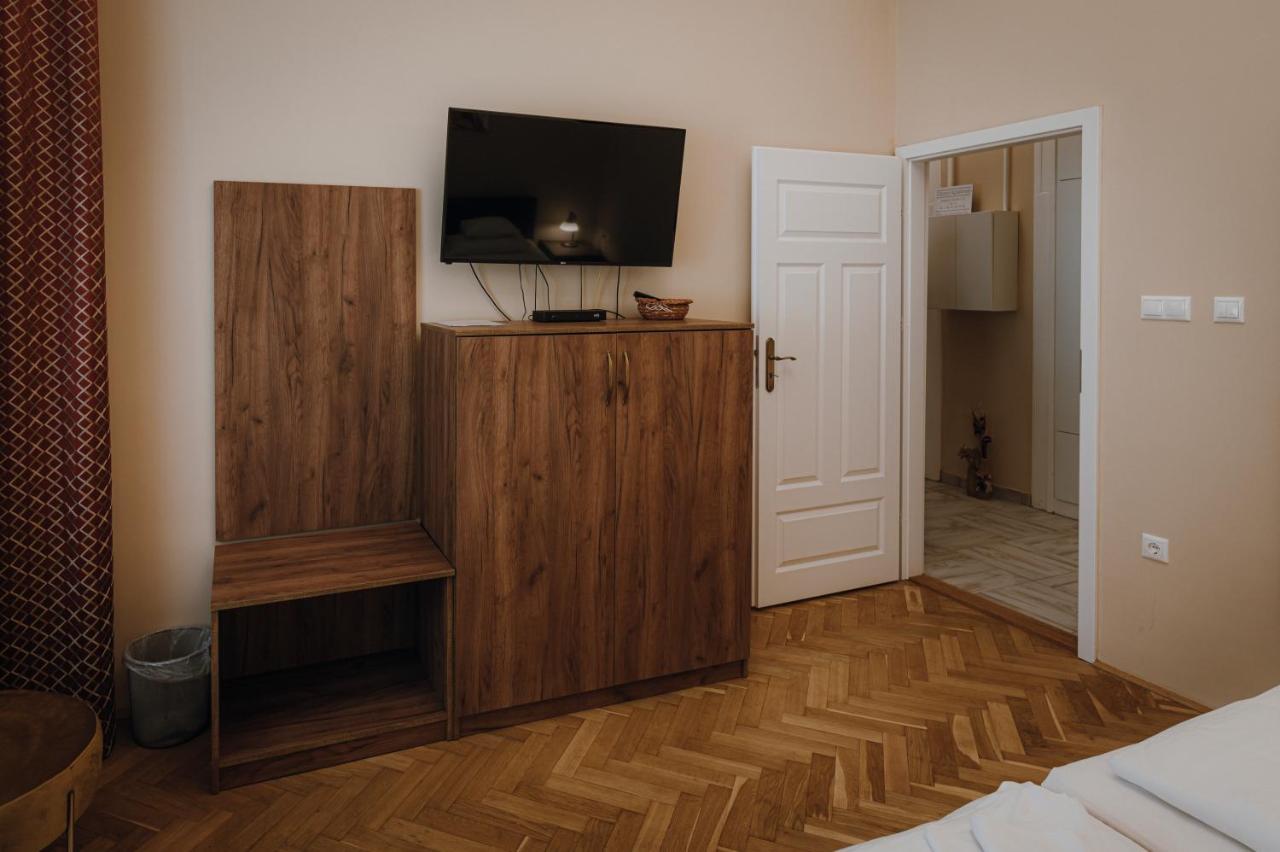 Dozsa Apartman Szeged Bagian luar foto