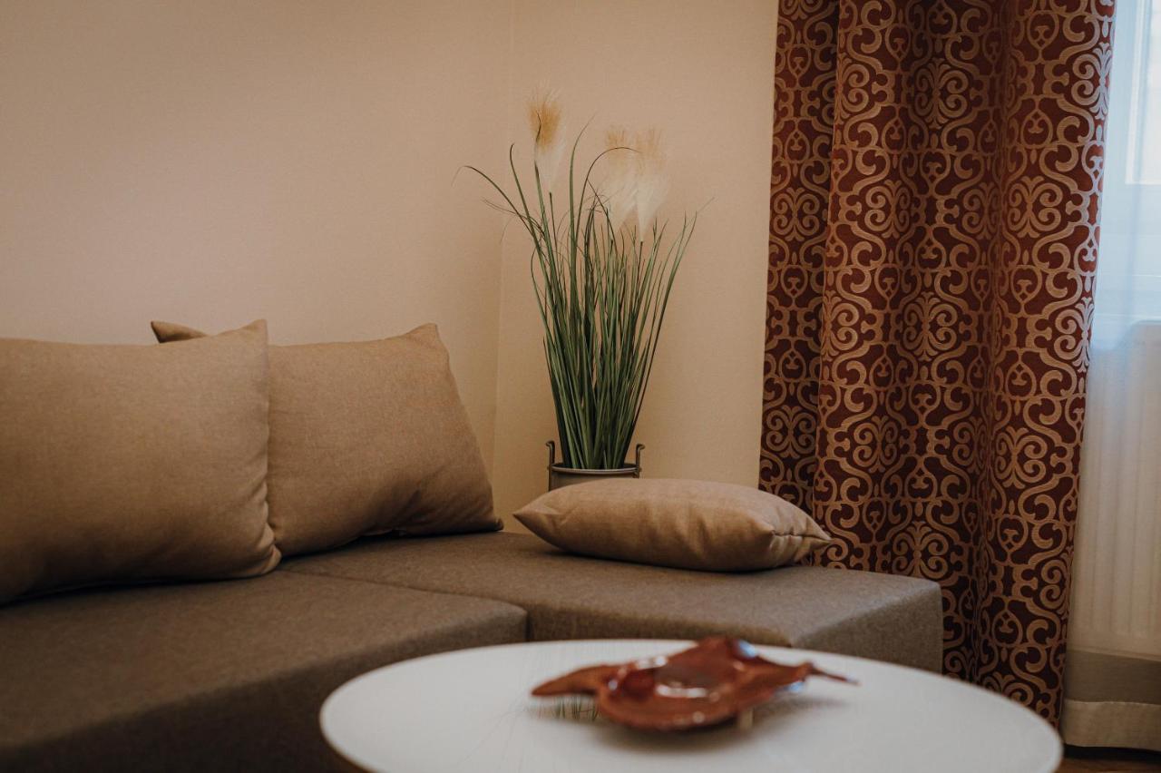 Dozsa Apartman Szeged Bagian luar foto