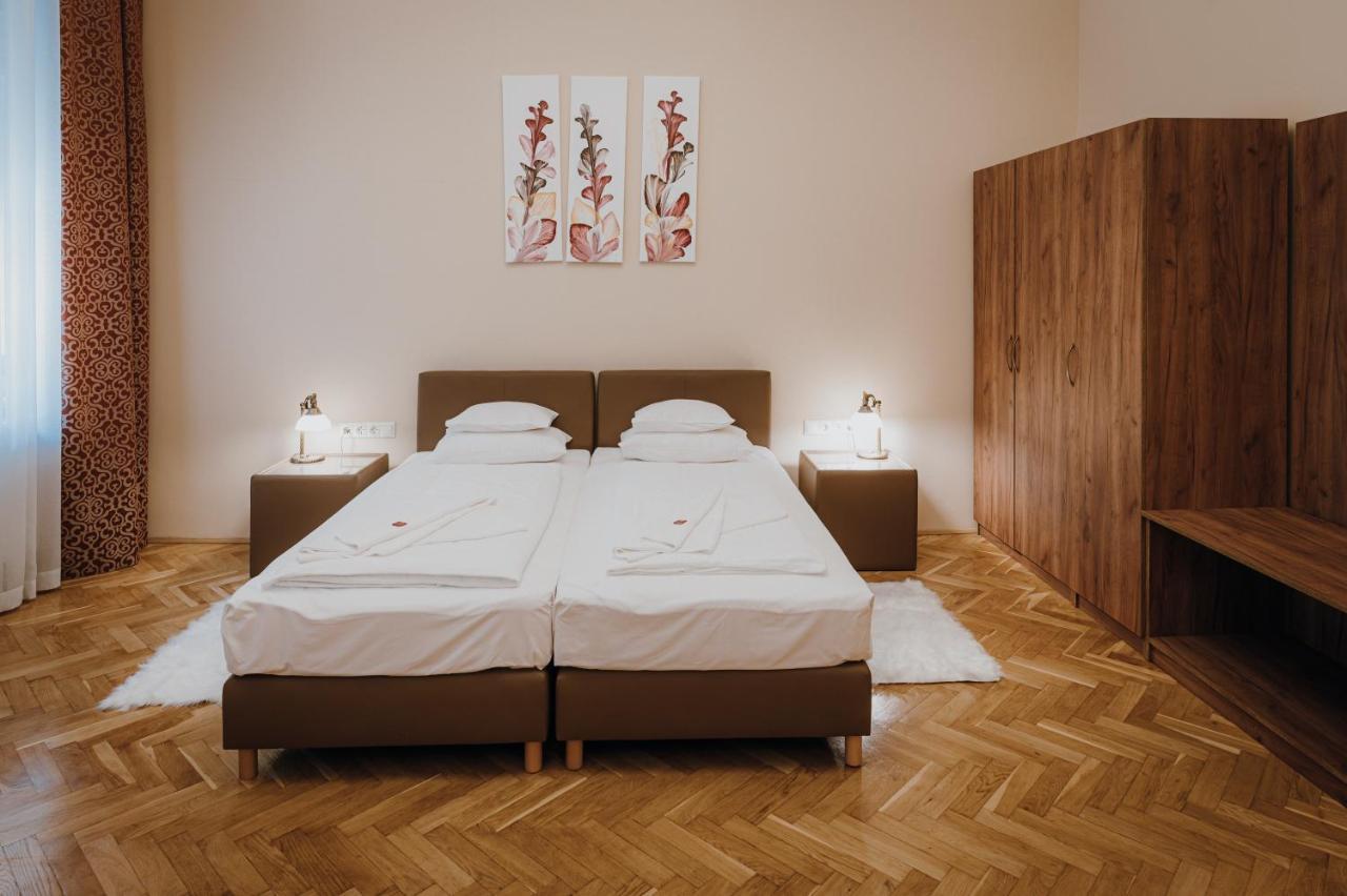 Dozsa Apartman Szeged Bagian luar foto