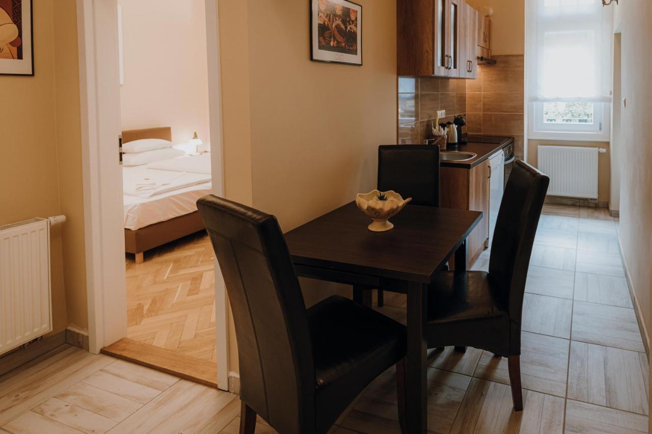 Dozsa Apartman Szeged Bagian luar foto